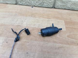 насос (моторчик) омывателя стекла Lada Priora 1 поколение 2009, 1.6 л., бензин, МКПП, седан, 2110-5208009