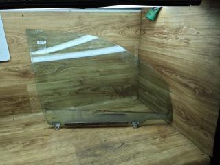 стекло двери передней правой Chery Tiggo (T11) 1 поколение 2007, 2.4 л., бензин, МКПП, внедорожник 5 дв.