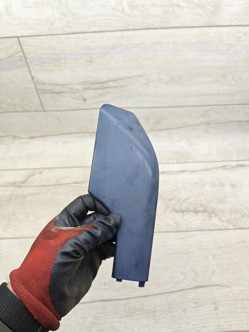 крышка (заглушка) рейлинга Chery Tiggo (T11) 1 поколение 2007, 2.4 л., бензин, МКПП, внедорожник 5 дв. - фото №1