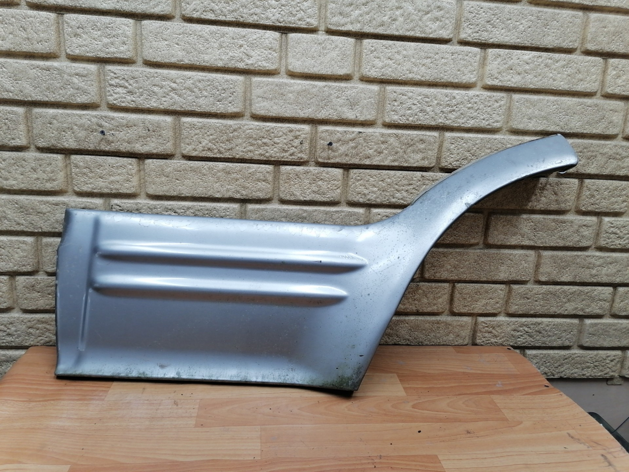 молдинг двери задней левой Hyundai Galloper 2 поколение 1999, 2.5 л., D4BH, дизель, МКПП, внедорожник 5 дв., HR650950 - фото №1