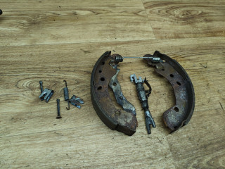 механизм развода задних тормозных колодок правый Lada Vesta 1 поколение 2017, 1.6 л., бензин, МКПП, седан