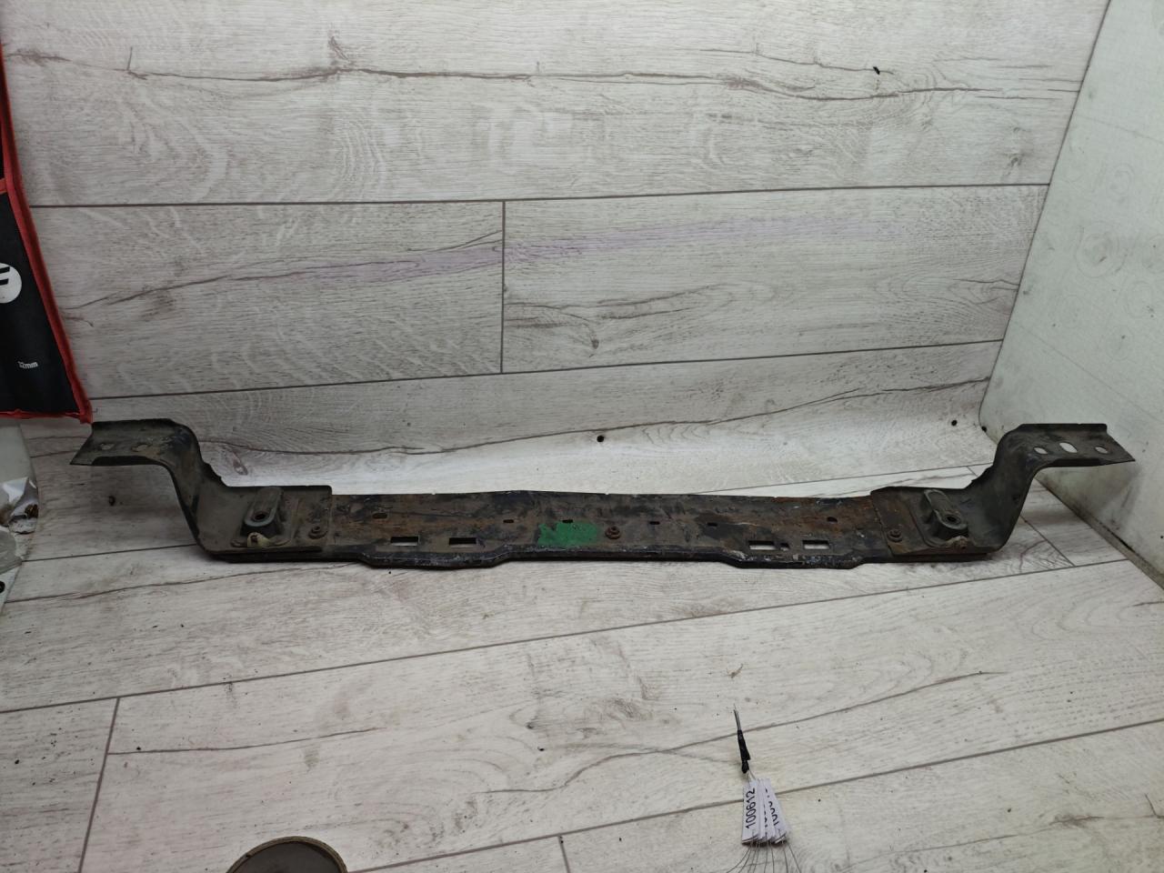 балка под радиатор Peugeot 308 T9 2015, 1.6 л., дизель, МКПП, универсал, 9803302680 - фото №1
