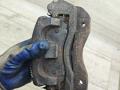суппорт передний правый Hyundai Terracan 1 поколение 2004, 2.5 л., дизель, АКПП, внедорожник 5 дв. - фото №3