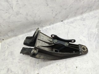 кронштейн двигателя Volkswagen Multivan T5 (2003 - 2009), 2.5 л., AXE, дизель, МКПП, микроавтобус, полный привод, 7H0199370G, 7H0199370D
