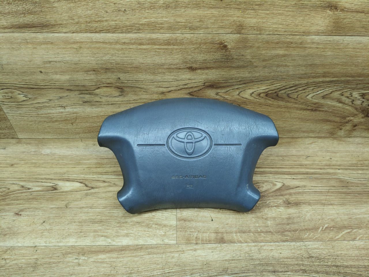подушка безопасности водителя Toyota Picnic 1 поколение 1999, 2.2 л., 3C-TE, дизель, МКПП, минивэн - фото №1