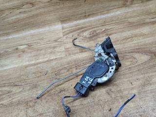 замок двери задней правой Toyota Picnic 1 поколение XM10 2000, 2.2 л., дизель, МКПП, минивэн