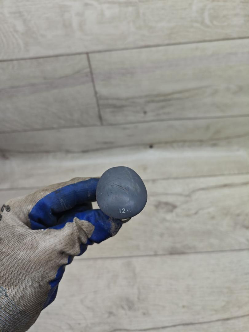 прикуриватель Citroen C5 1 поколение 2001, 2.0 л., бензин, МКПП, универсал - фото №1