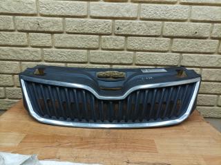 решетка радиатора Skoda Rapid 1 поколение 2015, 1.6 л., CWVA, бензин, МКПП, лифтбэк, 5JA853668