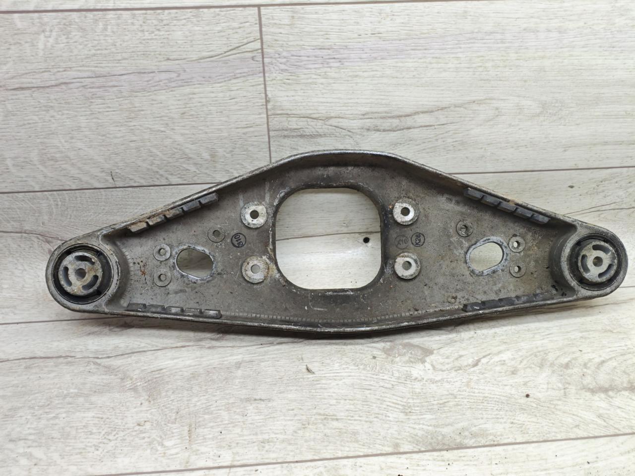 кронштейн редуктора Mercedes-Benz E-Класс W210/S210 (1995 - 1999), 2.2 л., дизель, АКПП, универсал, A2303521806 - фото №1