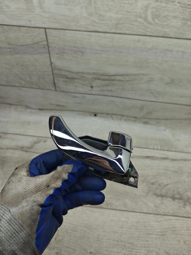 ручка внутренняя задняя правая Hyundai Terracan 1 поколение 2004, 2.5 л., дизель, АКПП, внедорожник 5 дв. - фото №1