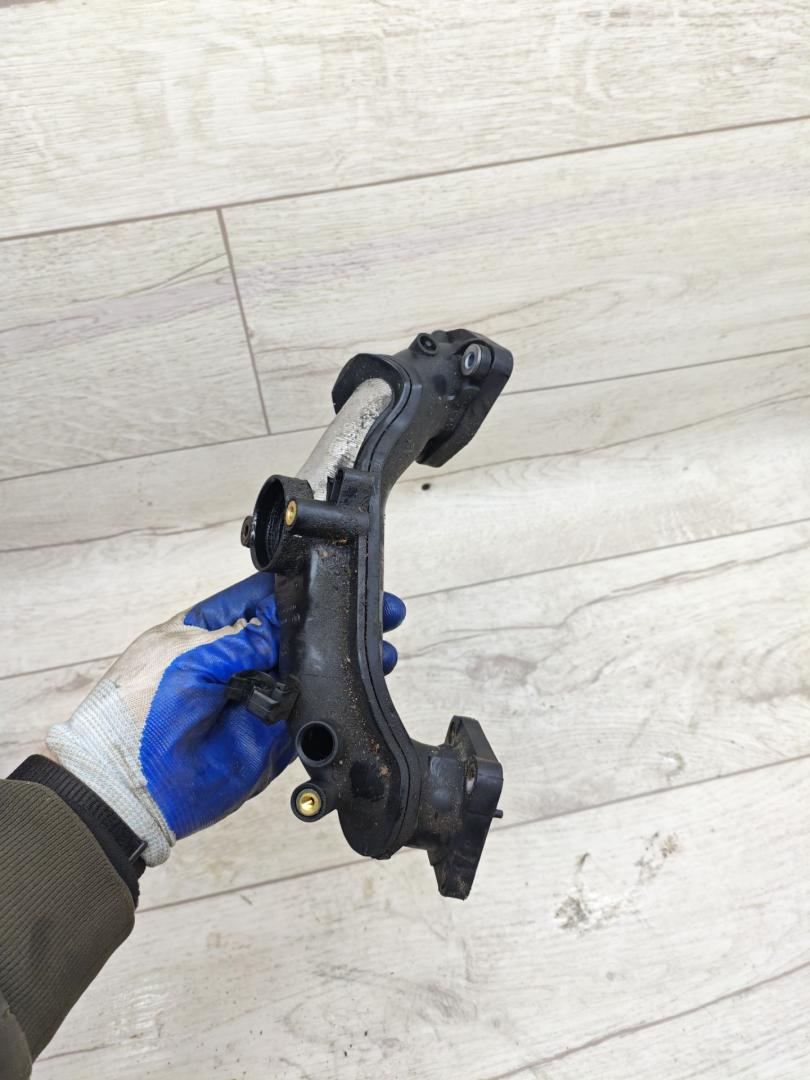 патрубок интеркулера Peugeot 308 T9 2015, 1.6 л., дизель, МКПП, универсал, 9674942380, 9674951680 - фото №1