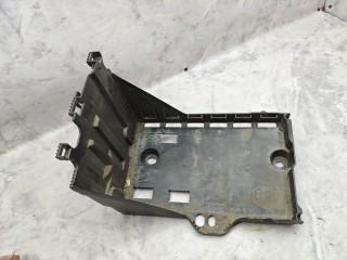 полка аккумулятора Peugeot 5008 1 поколение (2009 - 2013), 2.0 л., дизель, МКПП, минивэн, 9663615380