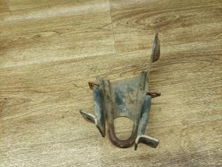 кронштейн буксировочный Mercedes-Benz Vito W638 1998, 2.3 л., дизель, МКПП, микроавтобус