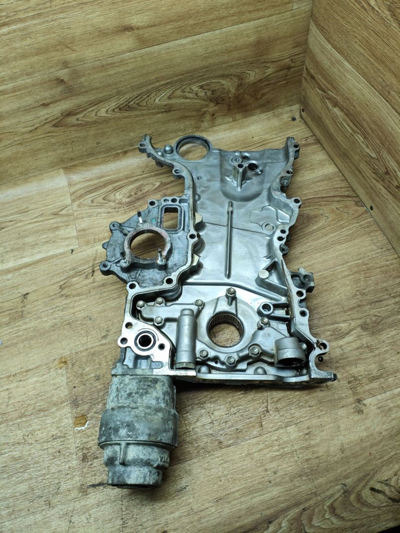 насос масляный Toyota Avensis 3 поколение (T270) 2010, 2.0 л., 1AD-FTV, дизель, МКПП, седан - фото №1