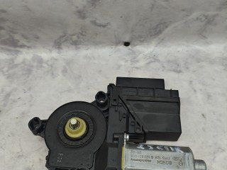 моторчик стеклоподъемника передний правый Volkswagen Multivan T5 (2003 - 2009), 2.5 л., AXE, дизель, МКПП, микроавтобус, полный привод, 7H1959802A, 7H1959802, 038070044DE, 0130821998