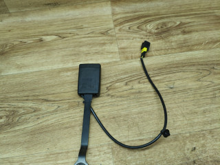 замок ремня безопасности Lada Vesta 1 поколение 2021, 1.6 л., H4M, бензин, вариатор, универсал, 8450032996