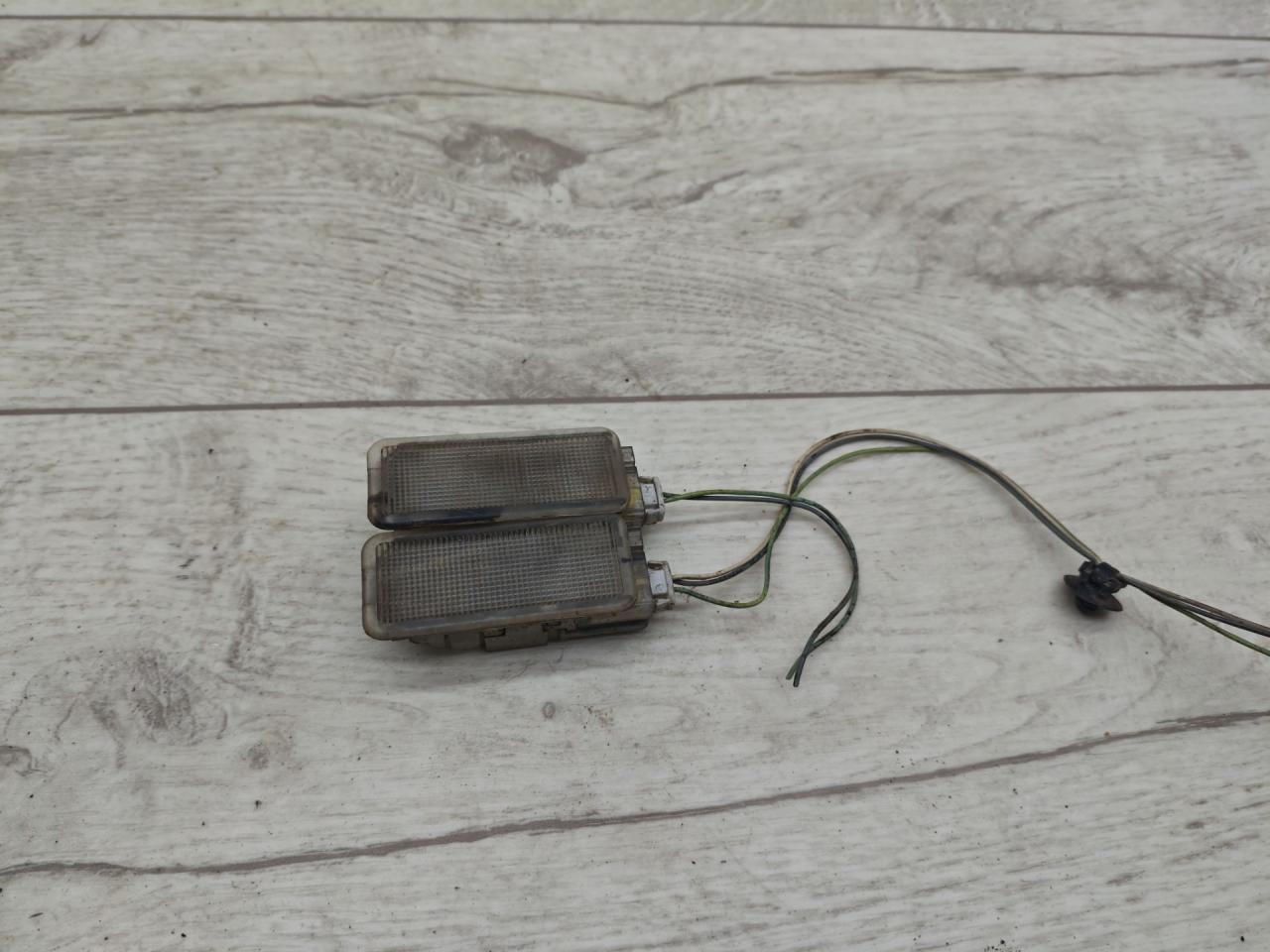 фонарь салона (плафон) Citroen C5 1 поколение 2001, 2.0 л., бензин, МКПП, универсал - фото №1