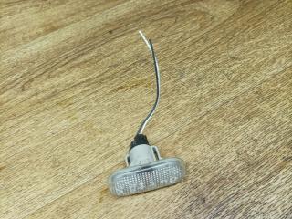 повторитель поворота на крыле правый Renault Twingo 2 поколение 2009, 1.5 л., дизель, МКПП, хетчбэк 3 дв., 8200257684