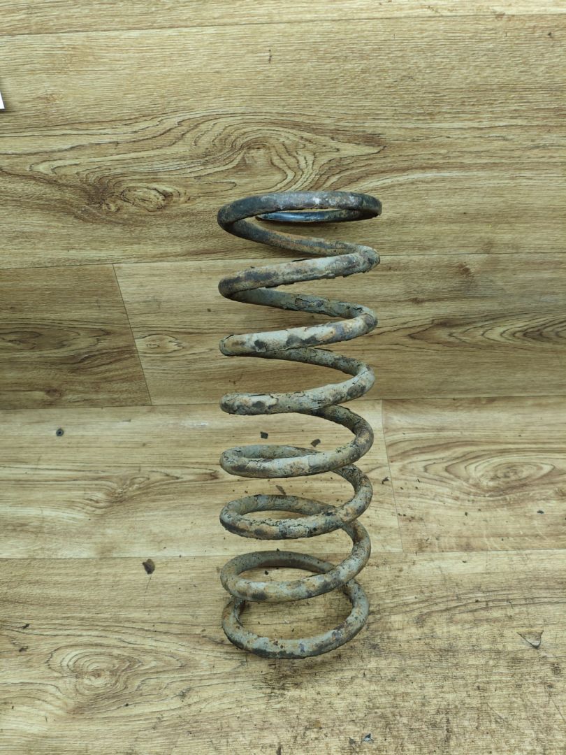 пружина задняя Toyota Picnic 1 поколение 1998, 2.2 л., 3C-TE, дизель, МКПП, минивэн - фото №1