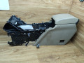 подлокотник Land Rover Range Rover Evoque L538 2012, 2.2 л., 224DT, дизель, МКПП, внедорожник 5 дв. - фото №7