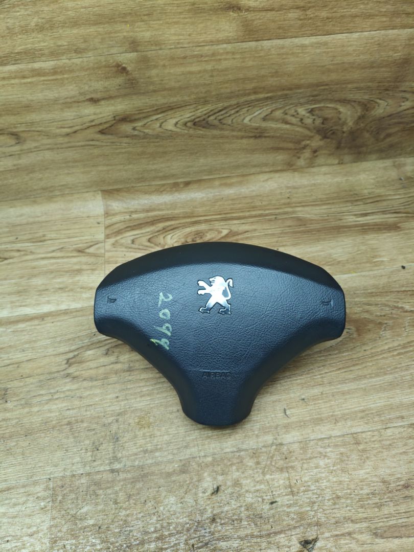 подушка безопасности водителя Peugeot 3008 1 поколение 2010, 1.6 л., 9HR (DV6C), дизель, робот, внедорожник 5 дв., 96845302ZE - фото №1