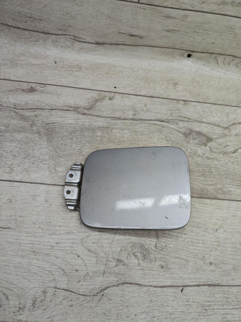 лючок топливного бака Hyundai Terracan 1 поколение 2004, 2.5 л., дизель, АКПП, внедорожник 5 дв. - фото №1