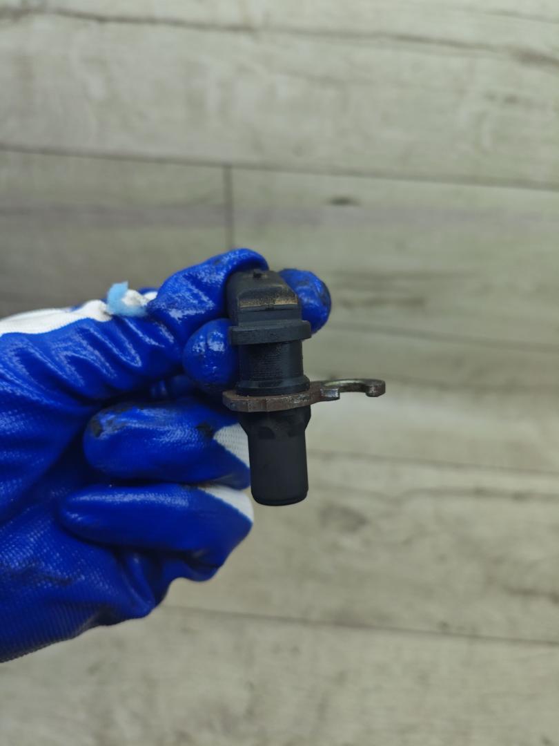 датчик распредвала Citroen C5 1 поколение 2001, 2.0 л., RLZ (EW10D), бензин, МКПП, универсал, 9632400580 - фото №1