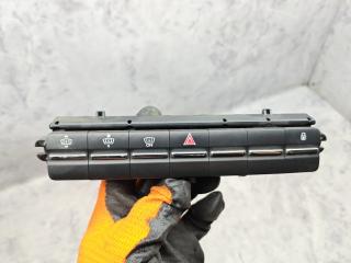 кнопка аварийной сигнализации Peugeot 5008 1 поколение (2009 - 2013), 2.0 л., дизель, МКПП, минивэн, 96672392XT