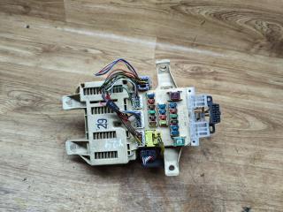 блок предохранителей Toyota Picnic 1 поколение XM10 2000, 2.2 л., дизель, МКПП, минивэн