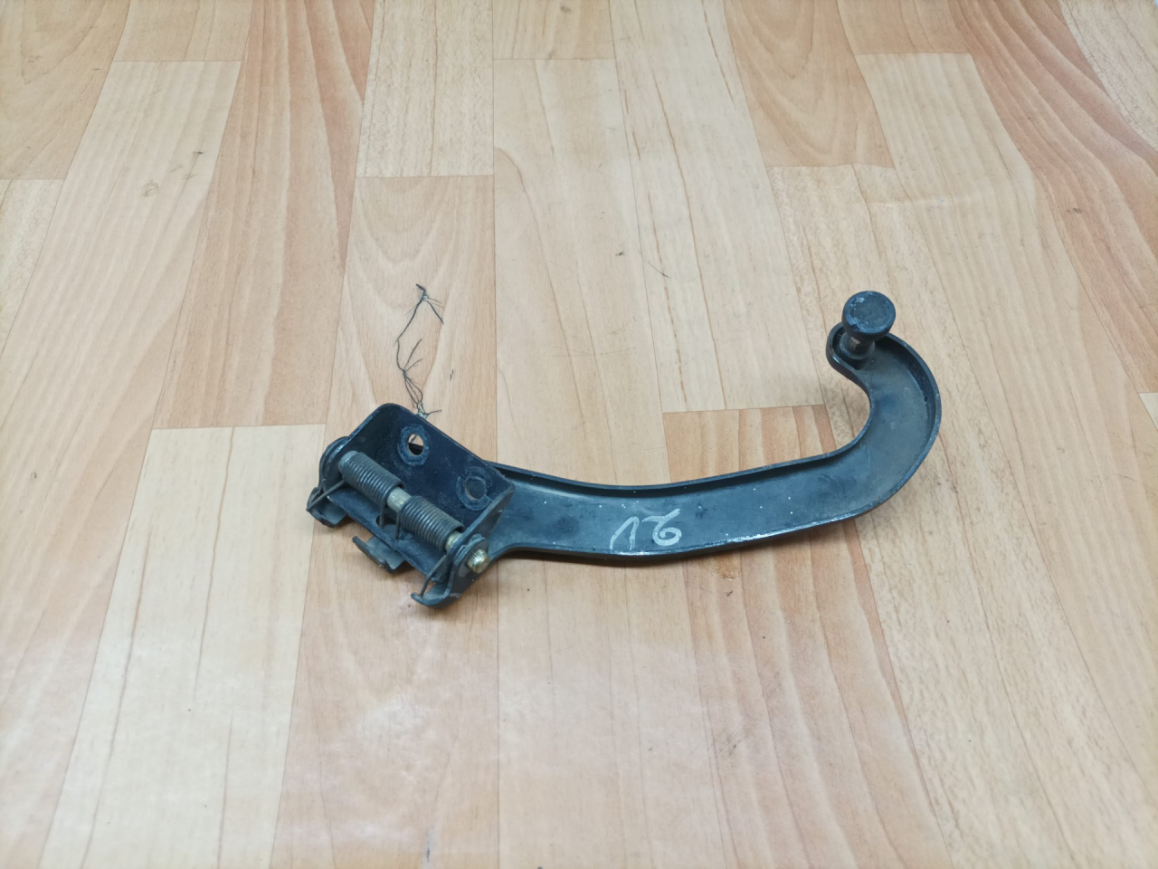 ролик двери сдвижной Mercedes-Benz Vito W638 1998, 2.3 л., дизель, МКПП, микроавтобус - фото №1