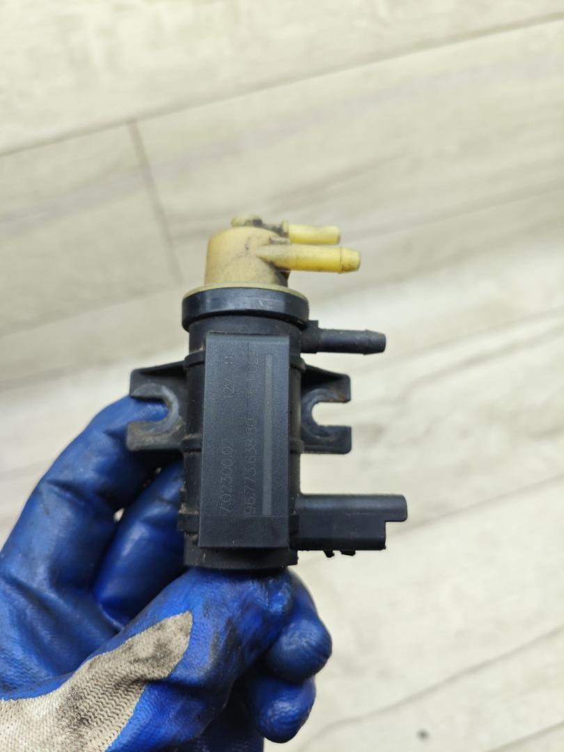 клапан управления турбиной (актуатор) Peugeot 308 T9 2015, 1.6 л., дизель, МКПП, универсал, 9677363880 - фото №1