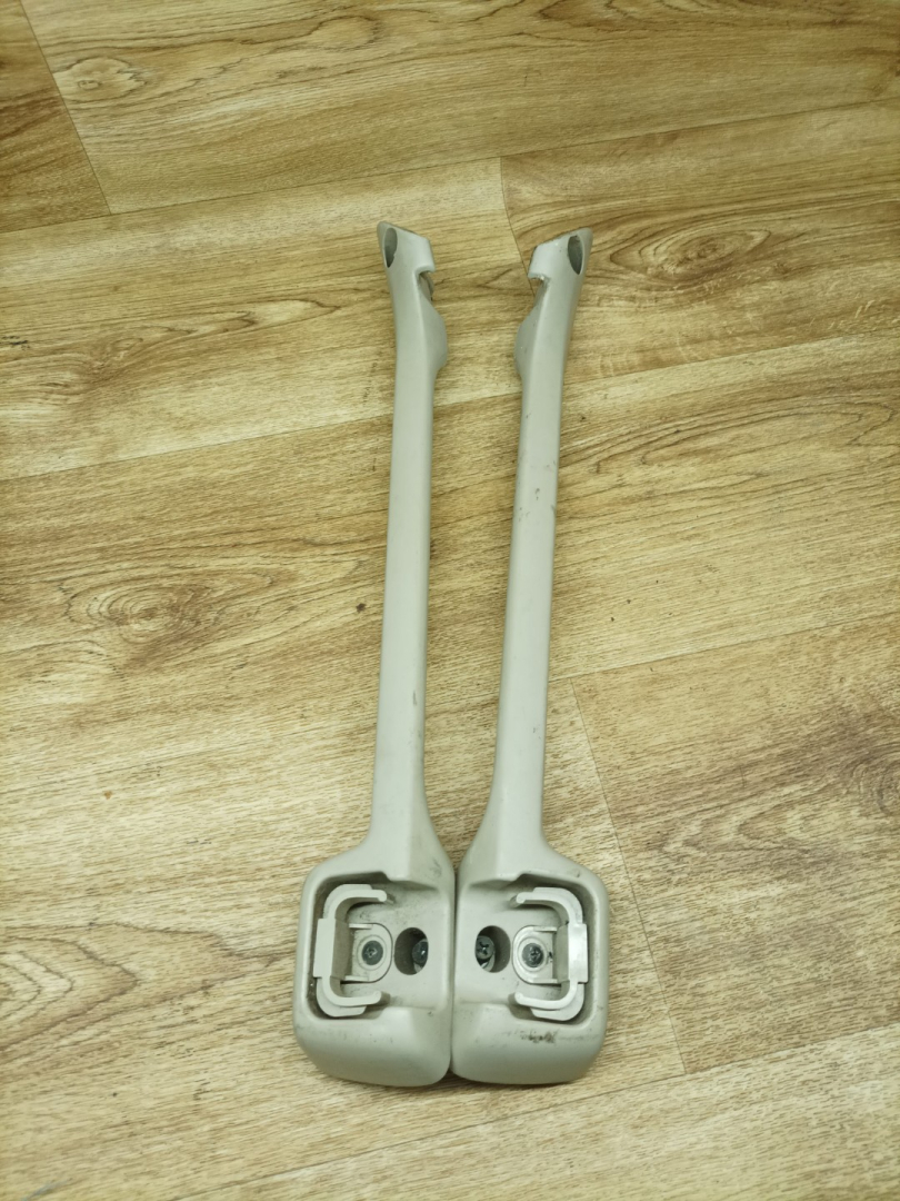 крепление шторки багажника Lexus RX 1 поколение 2000, 3.0 л., 1MZ-FE, бензин, АКПП, внедорожник 5 дв., полный привод, 74630-48010, 74620-48010 - фото №1