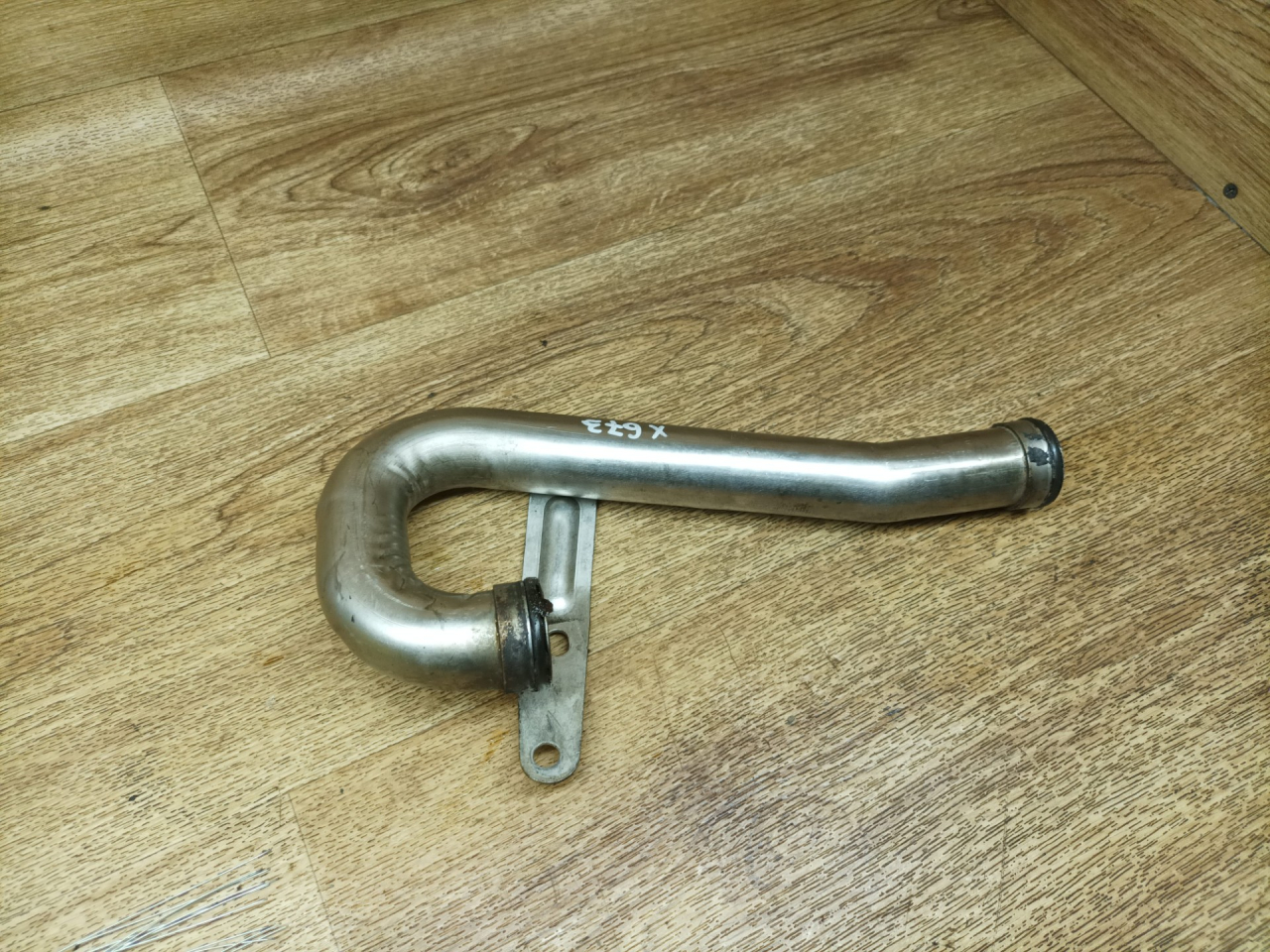 патрубок интеркулера Renault Twingo 2 поколение 2009, 1.5 л., дизель, МКПП, хетчбэк 3 дв. - фото №1