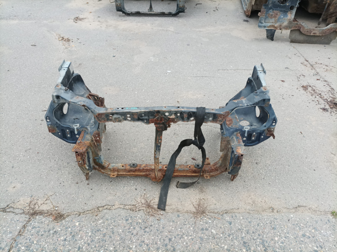 передняя панель крепления облицовки (телевизор) Daihatsu Gran Move 1 поколение 1999, 1.6 л., HD-E, бензин, МКПП, минивэн - фото №1