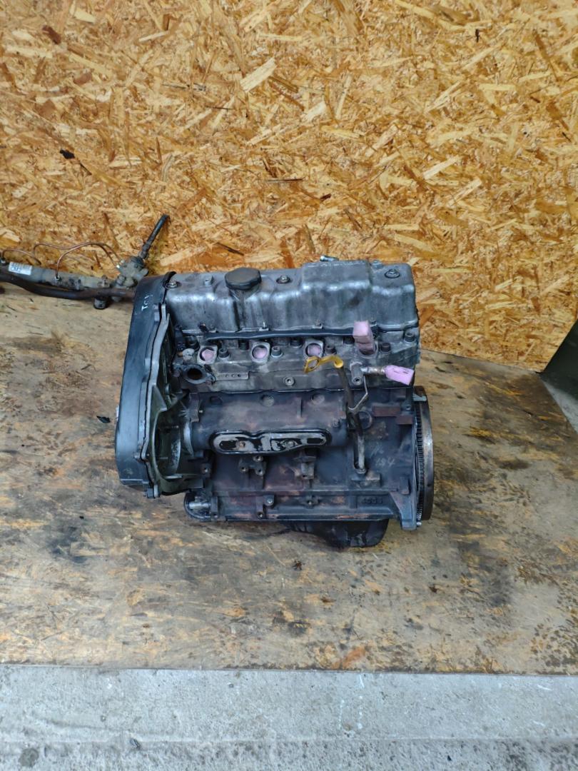 двигатель Hyundai Terracan 1 поколение 2004, 2.5 л., дизель, АКПП, внедорожник 5 дв., D4BH - фото №1