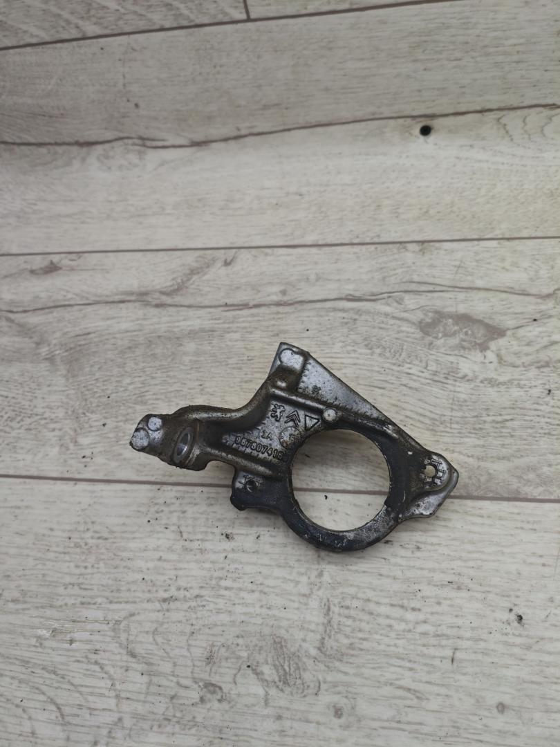 кронштейн полуоси Peugeot 308 T9 2015, 1.6 л., дизель, МКПП, универсал, 9678074180 - фото №1