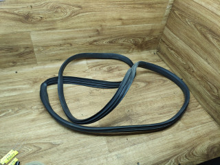 уплотнитель двери Lada Vesta 1 поколение 2021, 1.6 л., H4M, бензин, вариатор, универсал