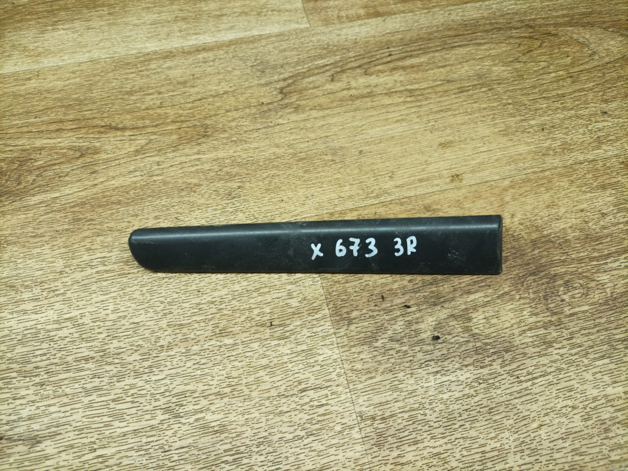 молдинг крыла Renault Twingo 2 поколение 2009, 1.5 л., дизель, МКПП, хетчбэк 3 дв., 8200365847, 45 - фото №1