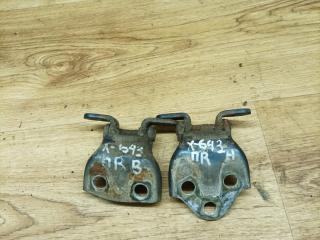 петля двери Hyundai Galloper 2 поколение 1999, 2.5 л., D4BH, дизель, МКПП, внедорожник 5 дв.