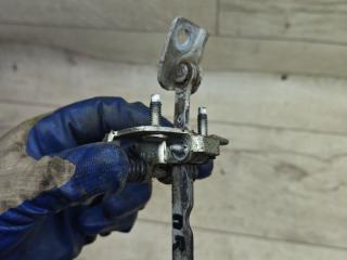 ограничитель открывания двери Renault Logan 2 поколение [рестайлинг] 2017, 1.6 л., K7M 812, бензин, МКПП, седан