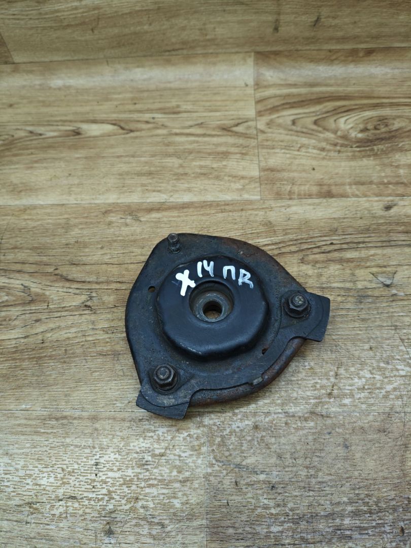 опора амортизатора верхняя (чашка) Toyota Picnic 1 поколение 1999, 2.2 л., 3C-TE, дизель, МКПП, минивэн - фото №1