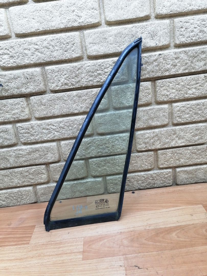 стекло двери передней левой Hyundai Galloper 2 поколение 1999, 2.5 л., D4BH, дизель, МКПП, внедорожник 5 дв. - фото №1