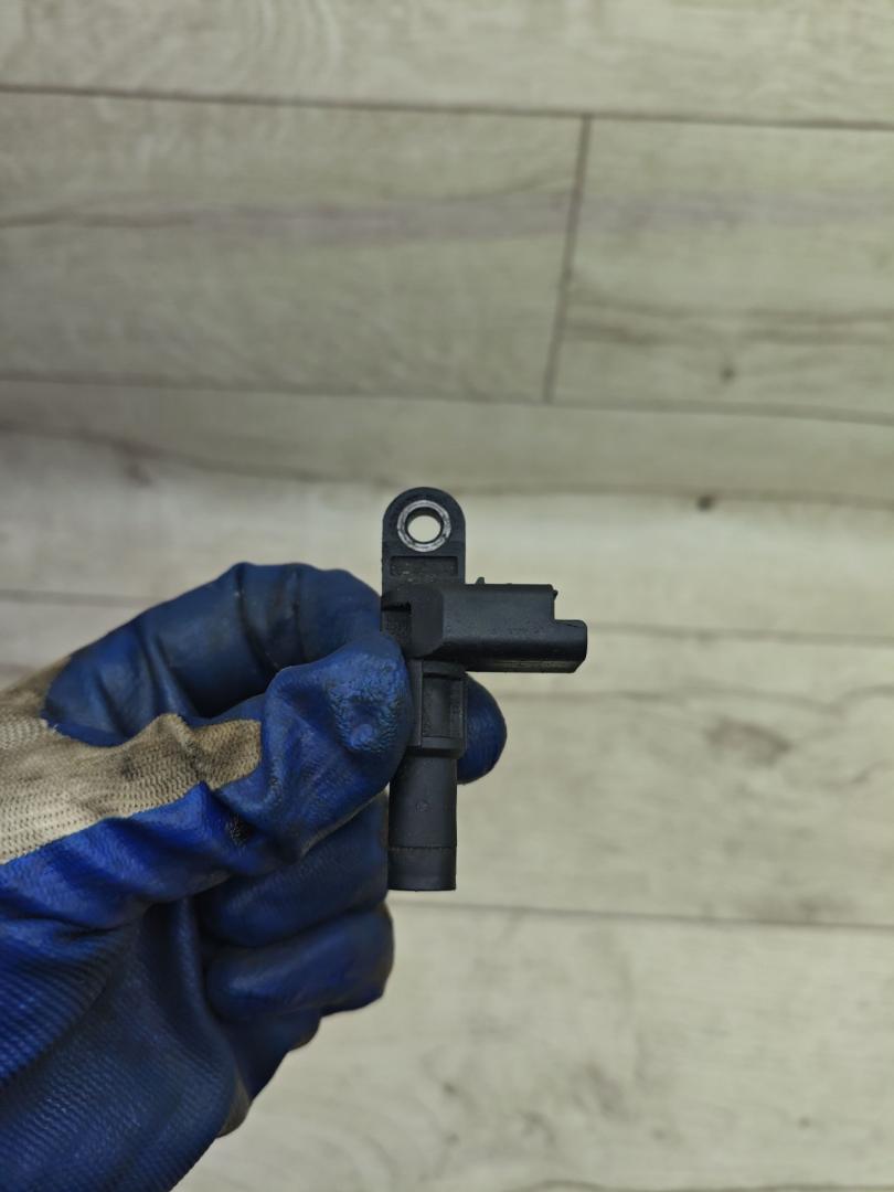 датчик распредвала Peugeot 308 T9 2015, 1.6 л., дизель, МКПП, универсал, 9677493380 - фото №1