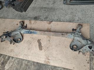 балка подвески задняя Toyota Corolla 10 поколение (E140/E150) (2007 - 2010), 1.4 л., 4ZZ-FE, бензин, МКПП, седан