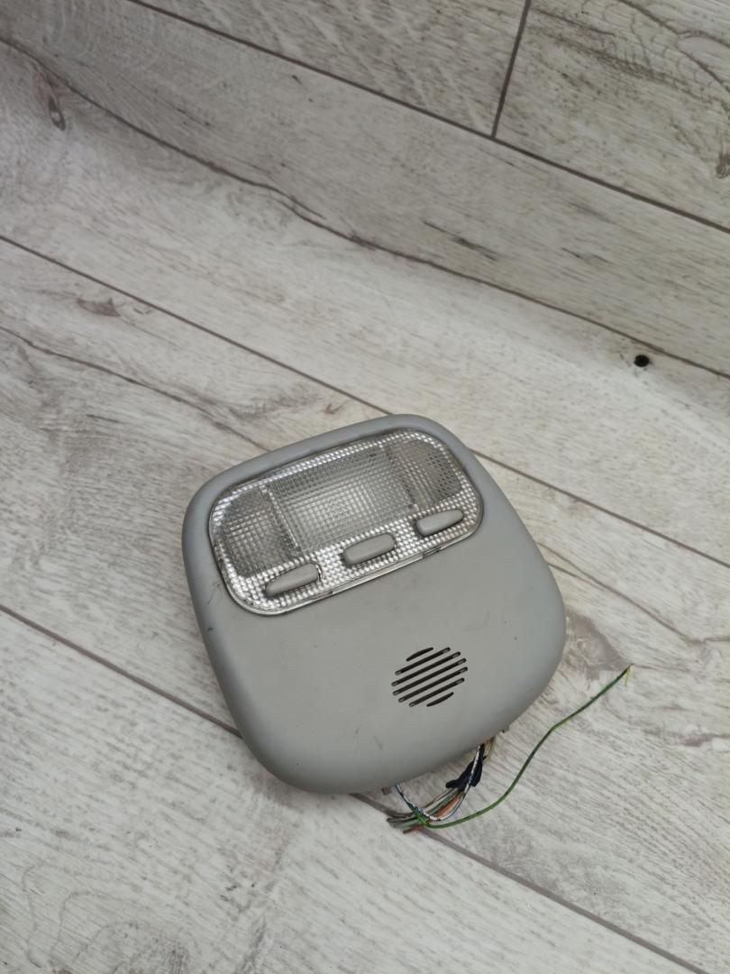 фонарь салона (плафон) Citroen C5 1 поколение 2001, 2.0 л., бензин, МКПП, универсал - фото №1