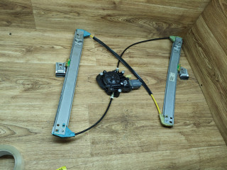 стеклоподъемник электрический передний правый Lada Vesta 1 поколение 2017, 1.6 л., бензин, МКПП, седан, 8450007730