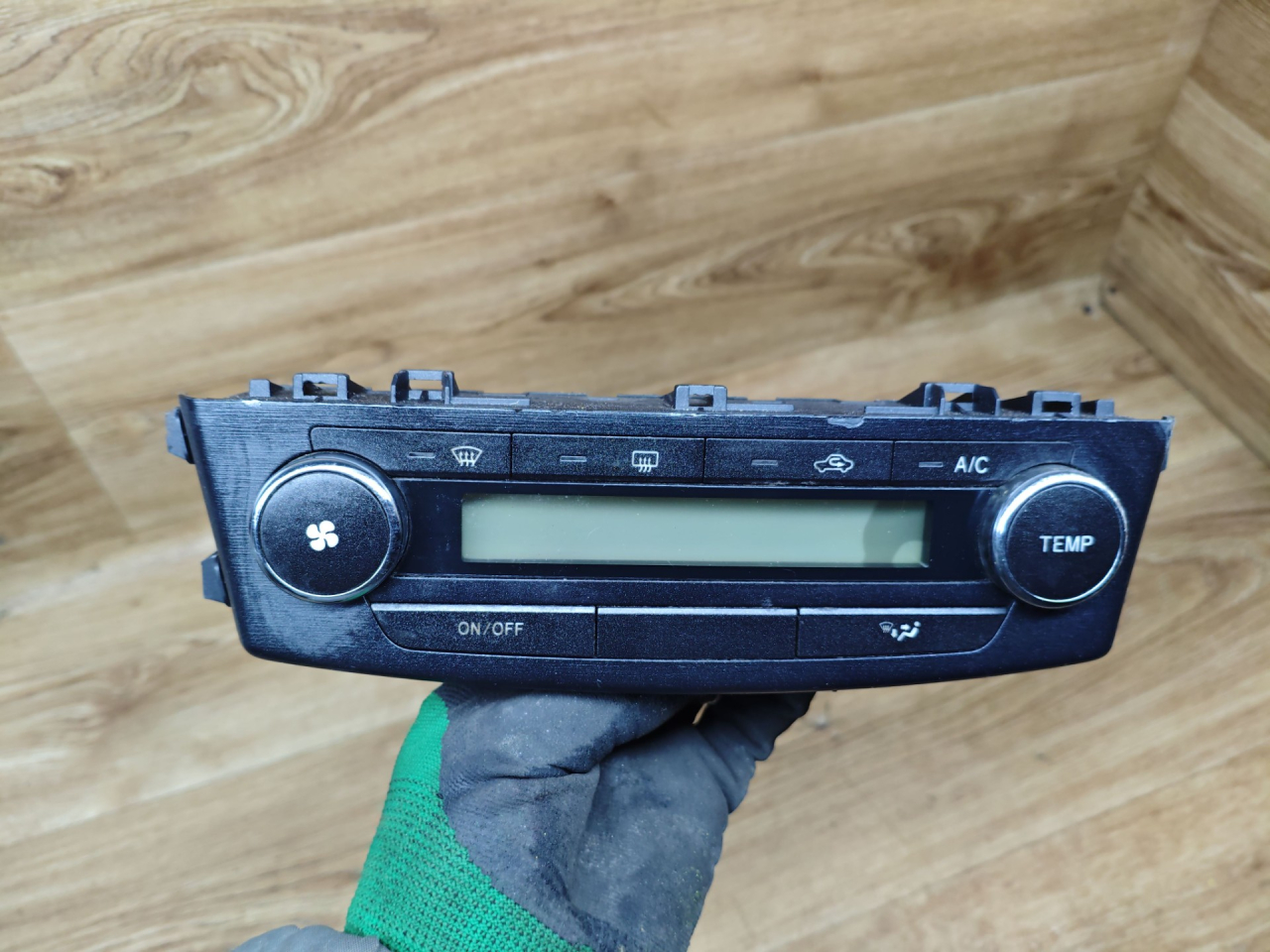 блок управления печки / климат-контроля Toyota Avensis 3 поколение (T270) 2010, 2.0 л., 1AD-FTV, дизель, МКПП, седан, 55900-05310 - фото №1