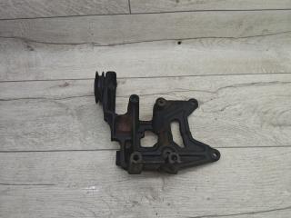 кронштейн компрессора кондиционера Hyundai Terracan 1 поколение 2004, 2.5 л., дизель, АКПП, внедорожник 5 дв.