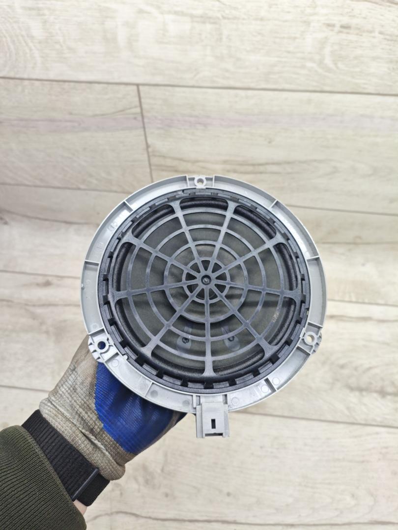 динамик двери Peugeot 308 T9 2015, 1.6 л., дизель, МКПП, универсал, 9803506380 - фото №1