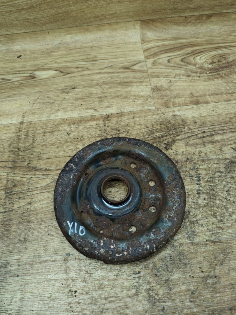 опора амортизатора верхняя (чашка) Toyota Picnic 1 поколение 1998, 2.2 л., 3C-TE, дизель, МКПП, минивэн - фото №1